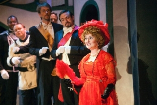 Hanna Glawari, The Merry Widow, Union Avenue Opera, St. Louis, Missouri, 2009